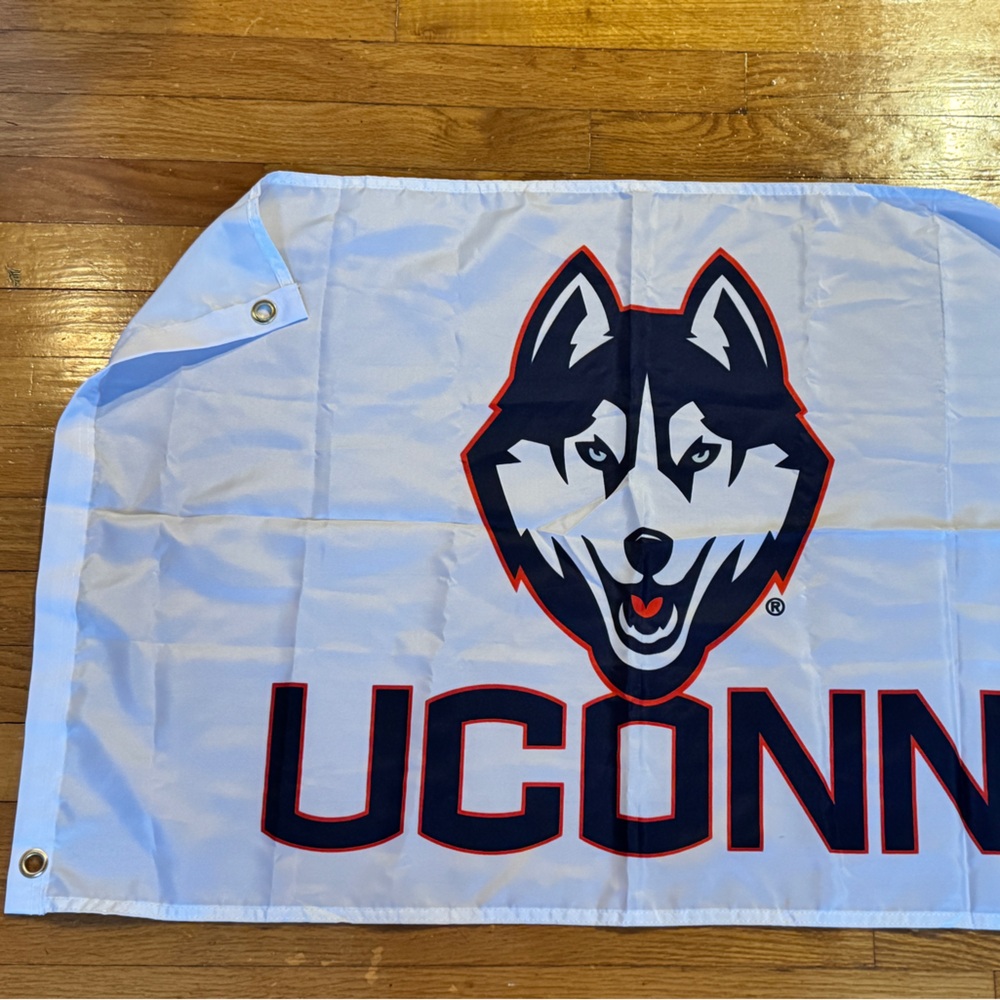 2x3 UConn Flag